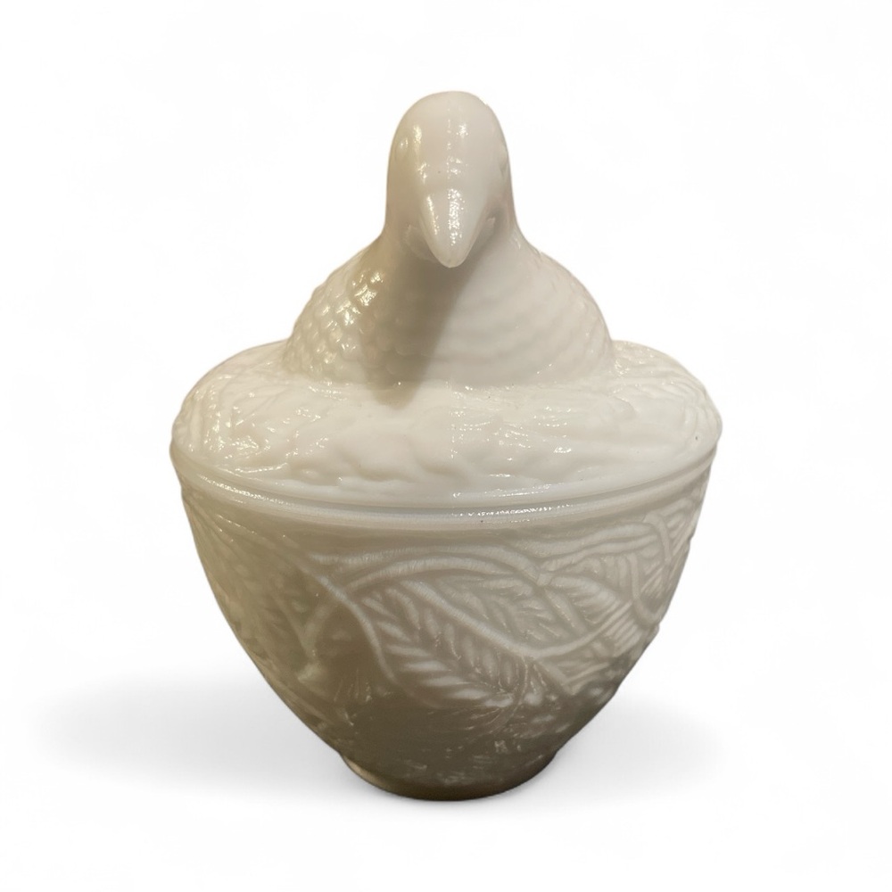 Vintage Bird on Nest Lidded Milk Glass by Avon in perfect condition! - Picture 3 of 6